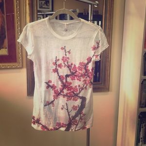 Robin K Cherry Blossom top, size M